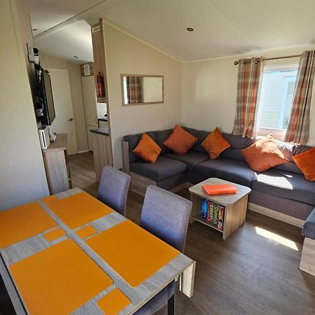 Kp Holiday Home Corton  외부 사진