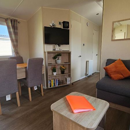 Kp Holiday Home Corton  외부 사진